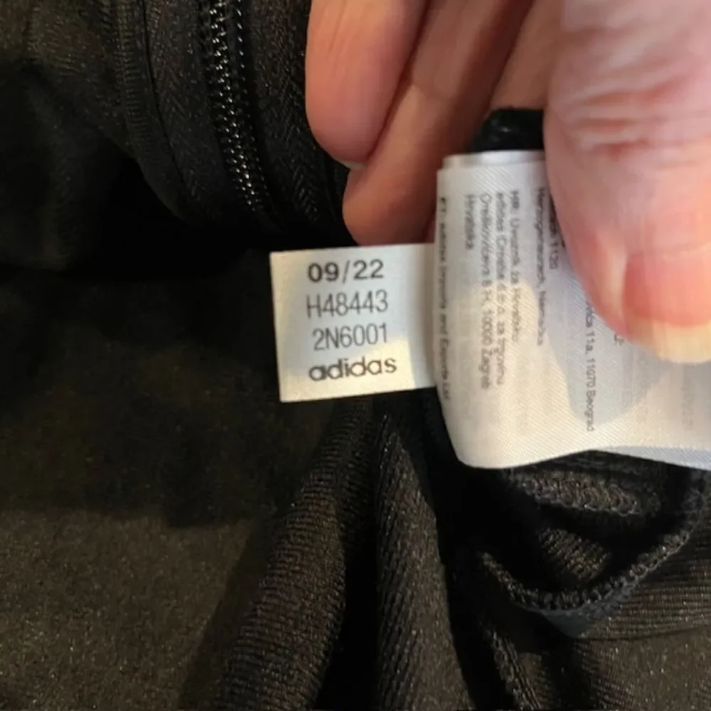 NWOT Adidas Tricot Jacket Youth Black 3 Stripe Size‎ Large